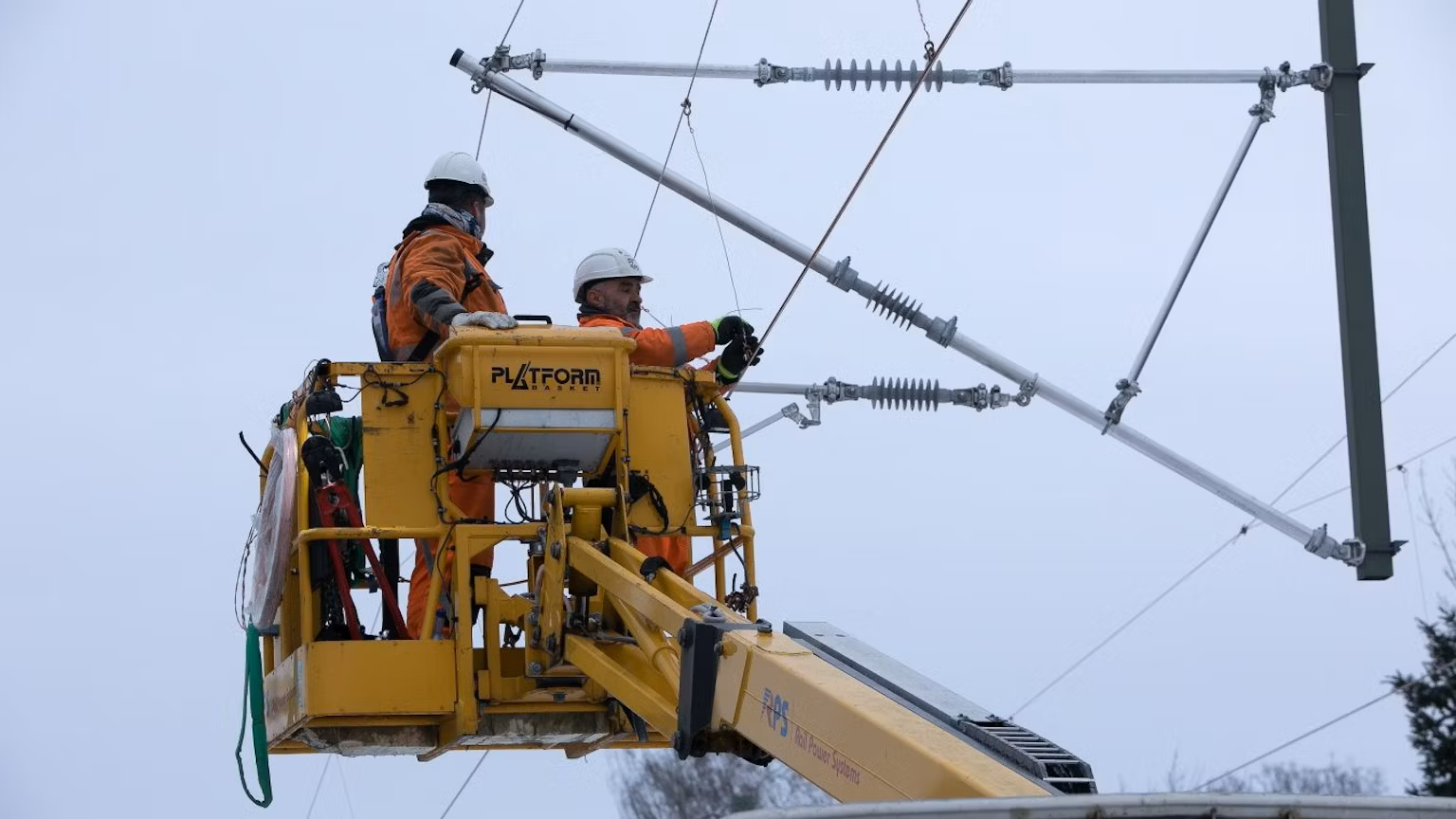 Arbeiten an Oberleitung